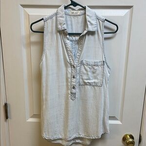Bella Dahl Light Gray Sleeveless Blouse
